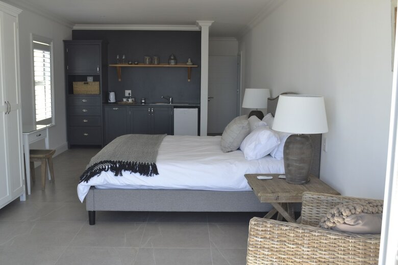 Hotel Oceans Drift Guest House - Adults Only
