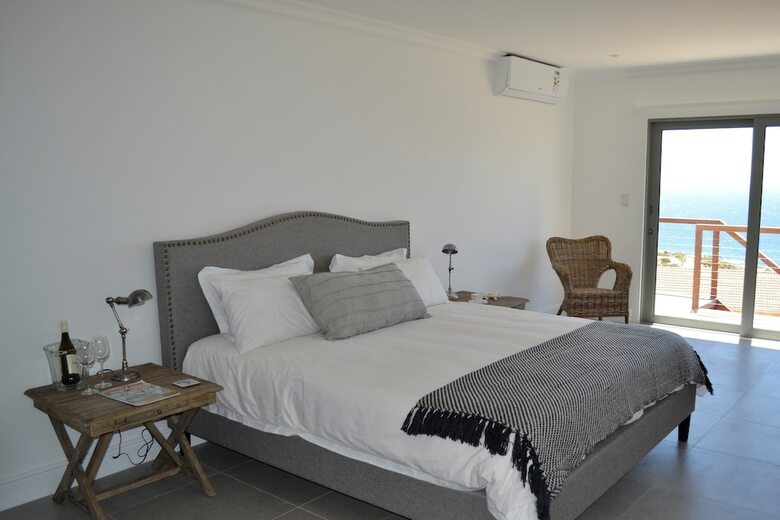 Hotel Oceans Drift Guest House - Adults Only