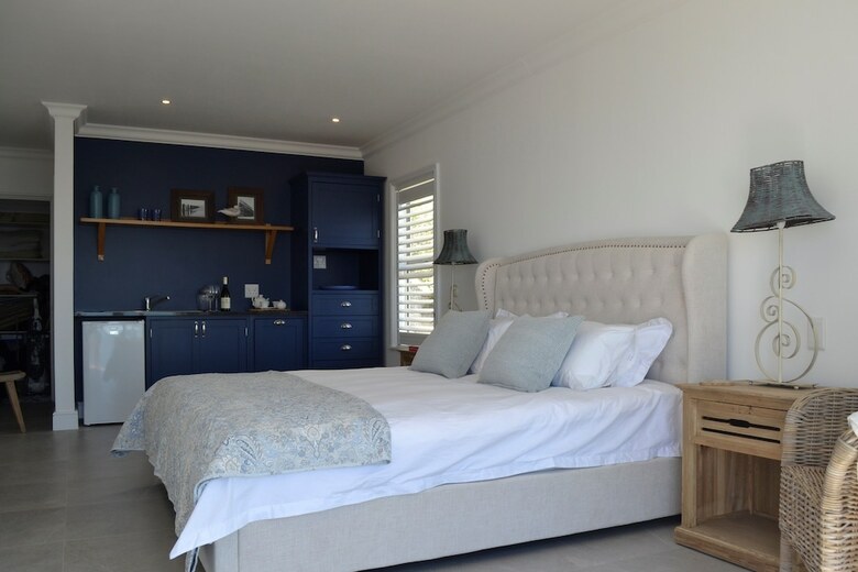 Hotel Oceans Drift Guest House - Adults Only