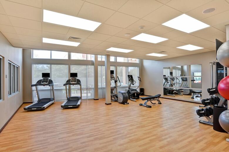 Hotel Courtyard By Marriott Long Island Islip/courthouse Complex