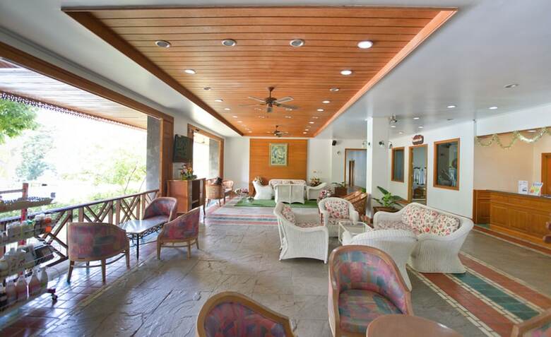 Hotel Muaklek Paradise Resort