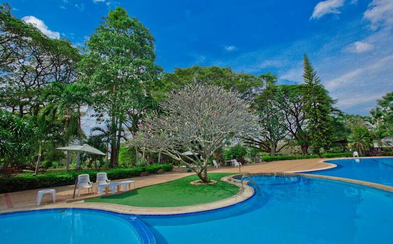 Hotel Muaklek Paradise Resort