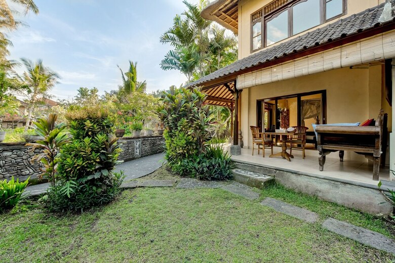 Hotel Kebun Indah
