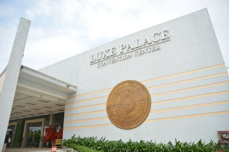 Luxe Hotel