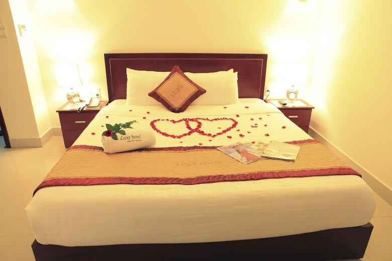 Luxe Hotel