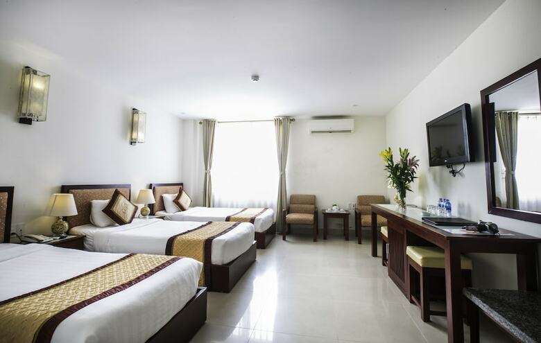 Luxe Hotel