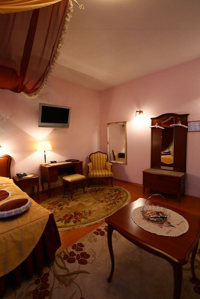 Hotel Postoyalec
