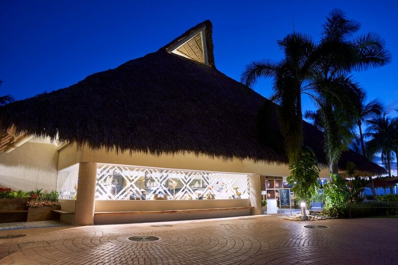 Hotel Sheraton Buganvilias Beach And Spa Resort - Malecon