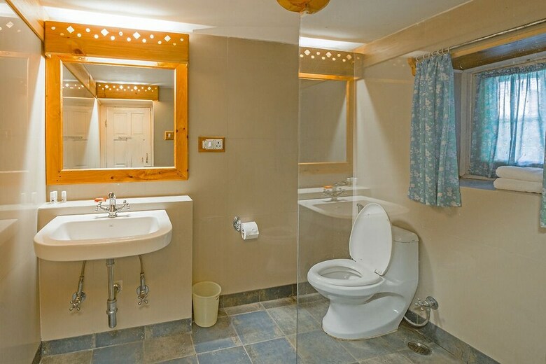 Johnsons Hotel