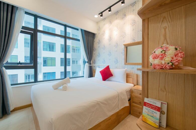 Handy Beachfront Apartment