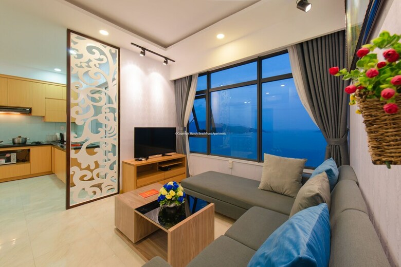 Handy Beachfront Apartment