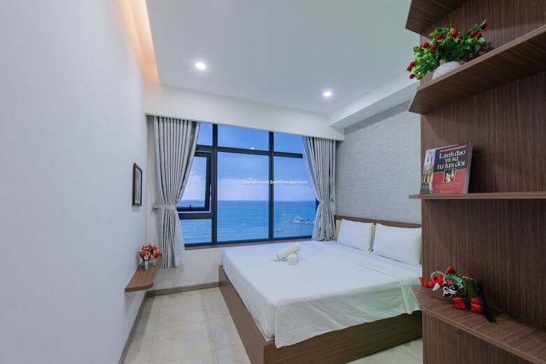 Handy Beachfront Apartment