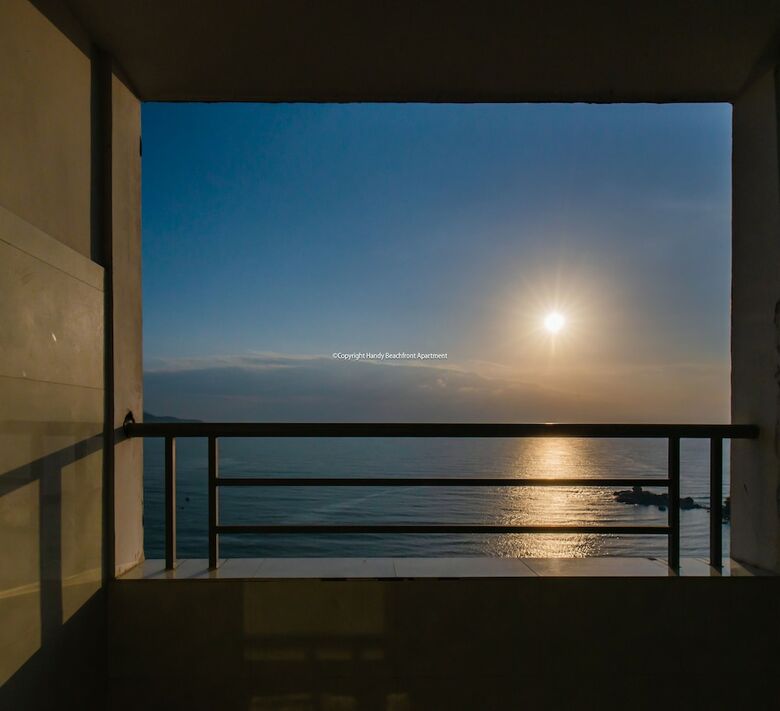 Handy Beachfront Apartment