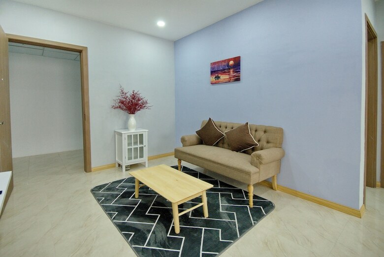 Handy Beachfront Apartment