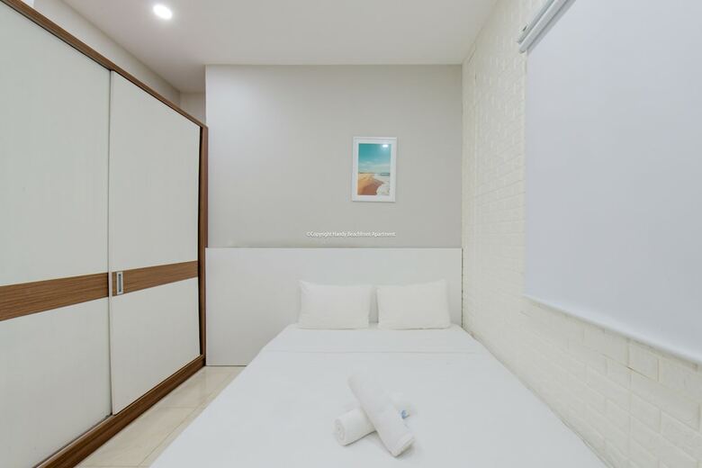 Handy Beachfront Apartment