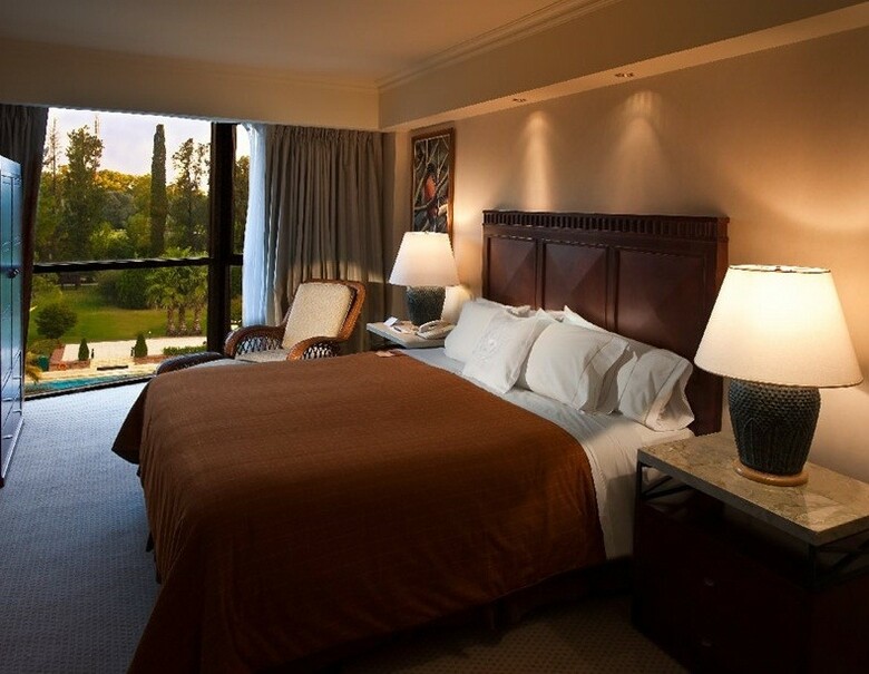 Sheraton Pilar Hotel & Convention Center