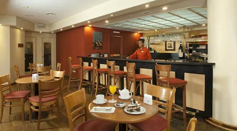 Austral Express Hotel