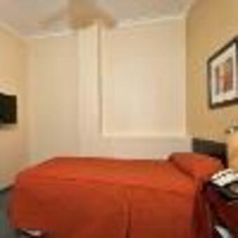 Austral Express Hotel
