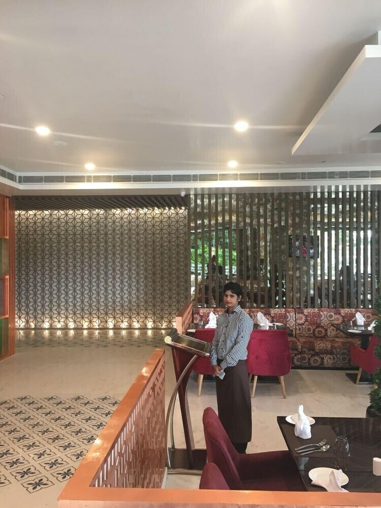 Days Hotel By Wyndham Jaipur Tonk Road