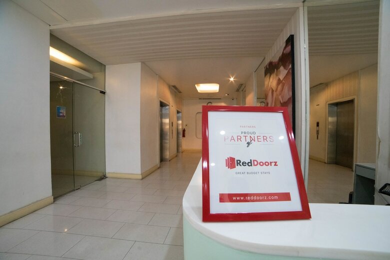 Hotel Reddoorz @ Bel Air Makati