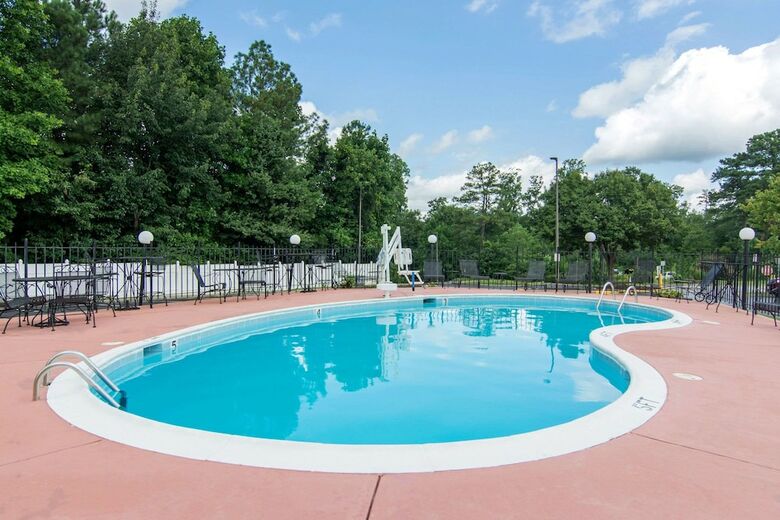 Hotel Comfort Inn Chester - Richmond South