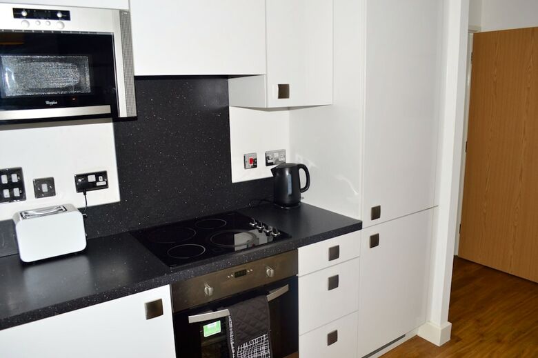 Charming Apartment By The Thames