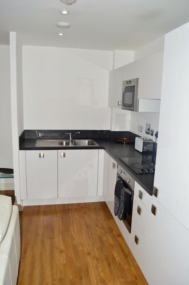 Charming Apartment By The Thames