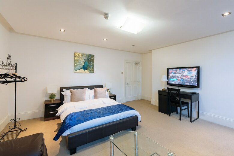 Apartamentos Mayfair Guesthouse