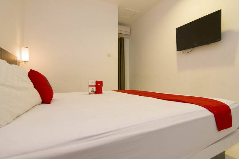 Hotel Reddoorz Near Universitas Diponegoro