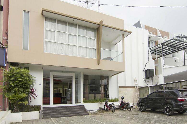 Hotel Reddoorz Near Universitas Diponegoro