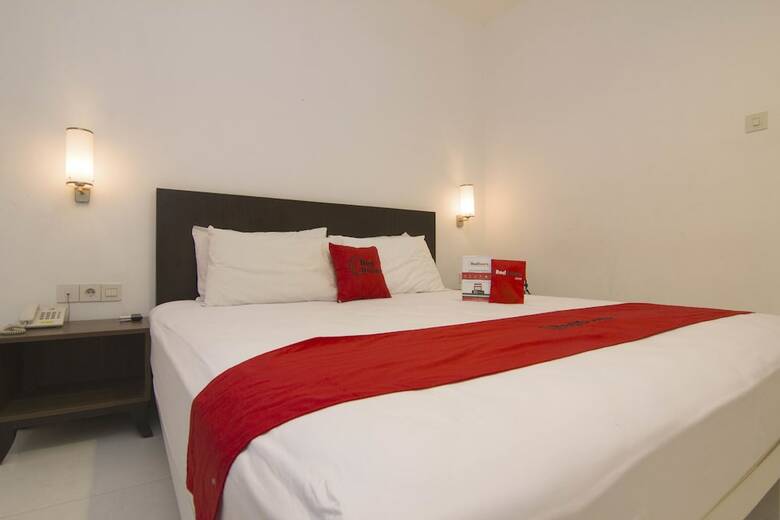 Hotel Reddoorz Near Universitas Diponegoro