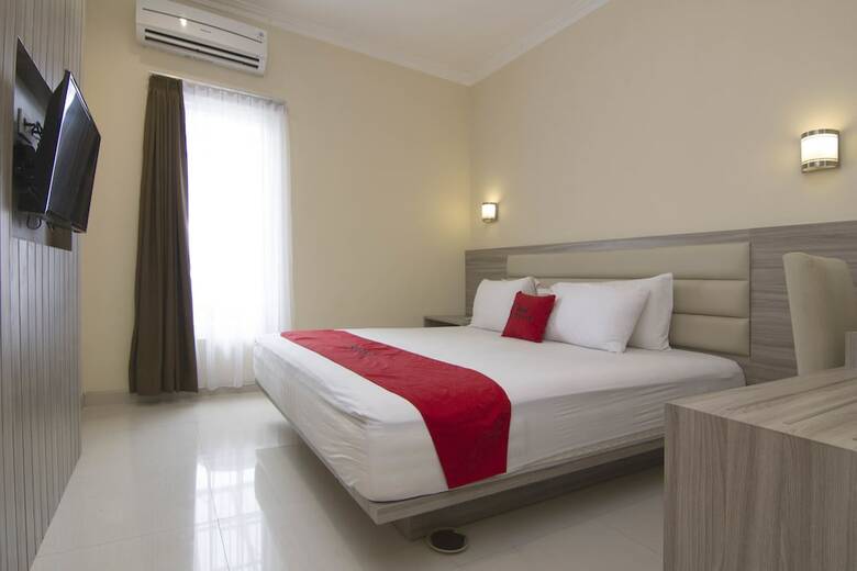 Hotel Reddoorz Near Universitas Diponegoro
