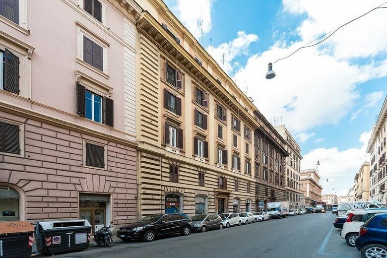 Hotel Sasa House