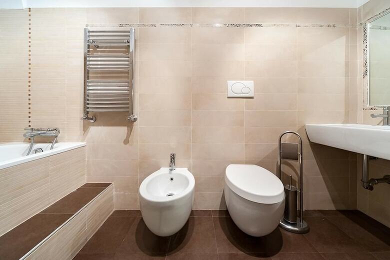Hotel Sasa House