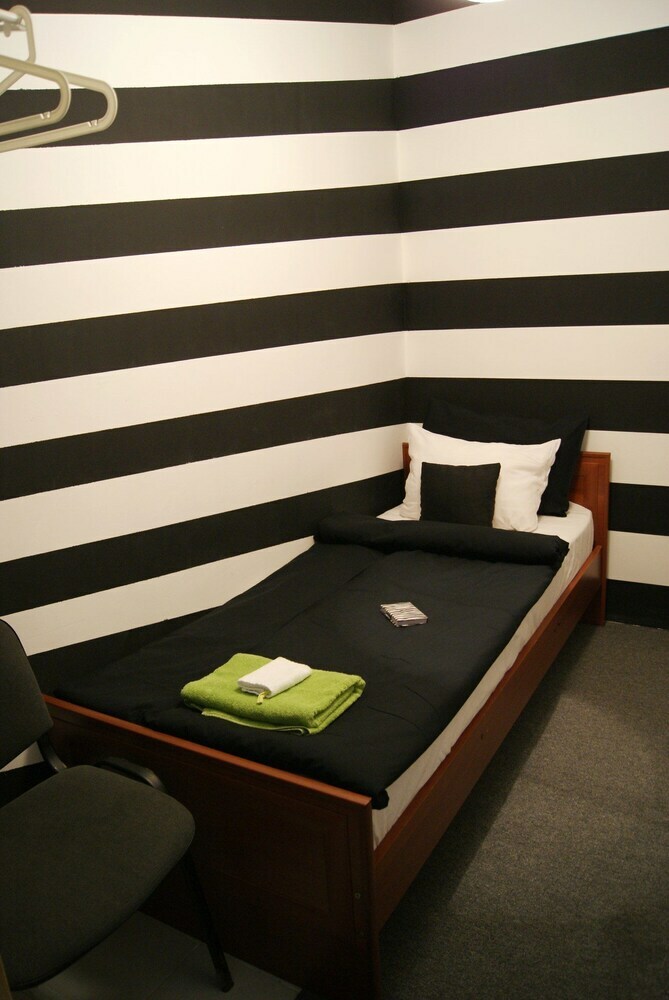 Hostal Art Hostel Squat