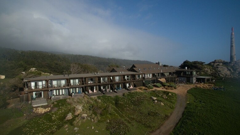 Hotel Timber Cove Resort