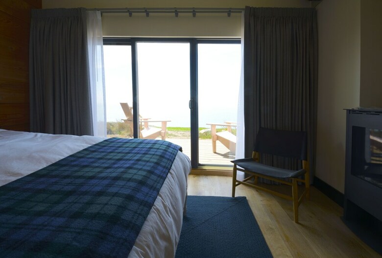 Hotel Timber Cove Resort