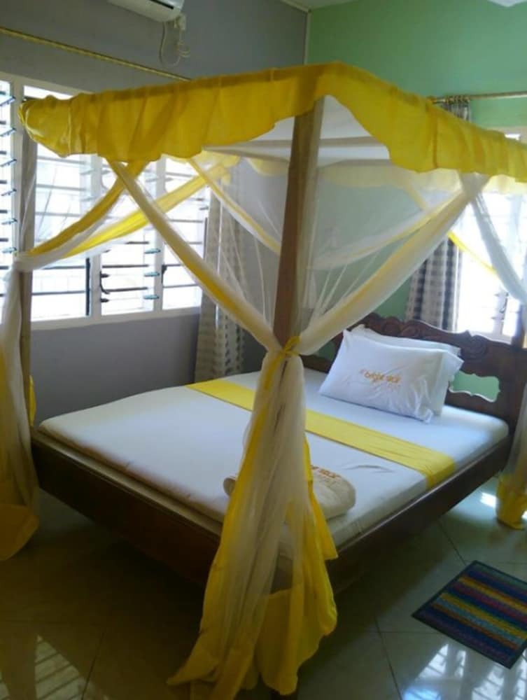 Hotel Bright Star Resort