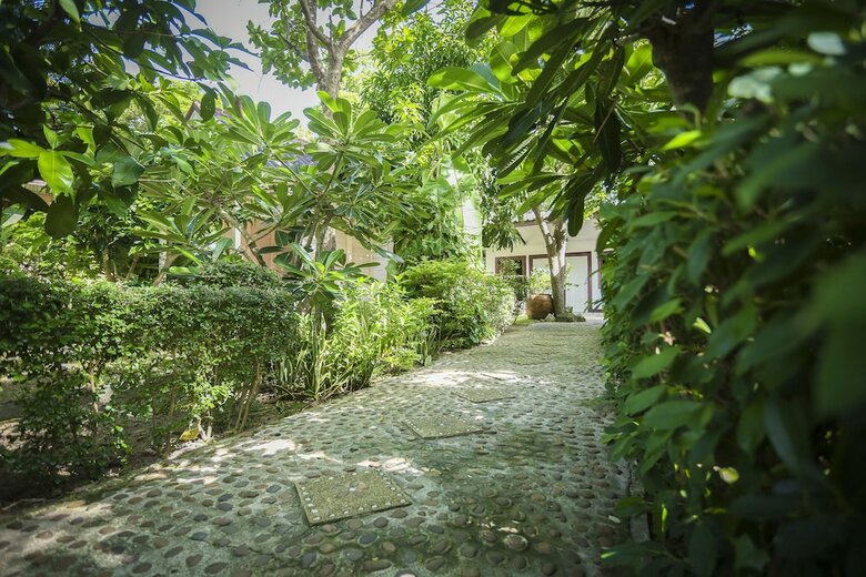 Hotel Phalaburi Resort
