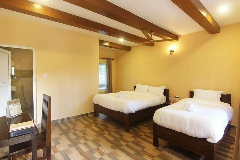 Hotel Chitwan Tiger Camp