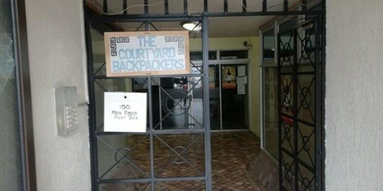 Hostal The Courtyard Backpackers