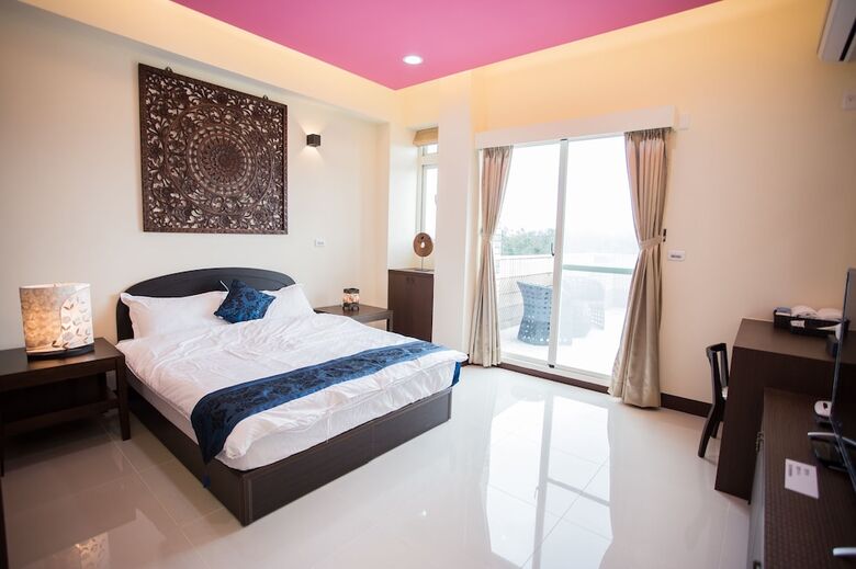 Village150 B&B