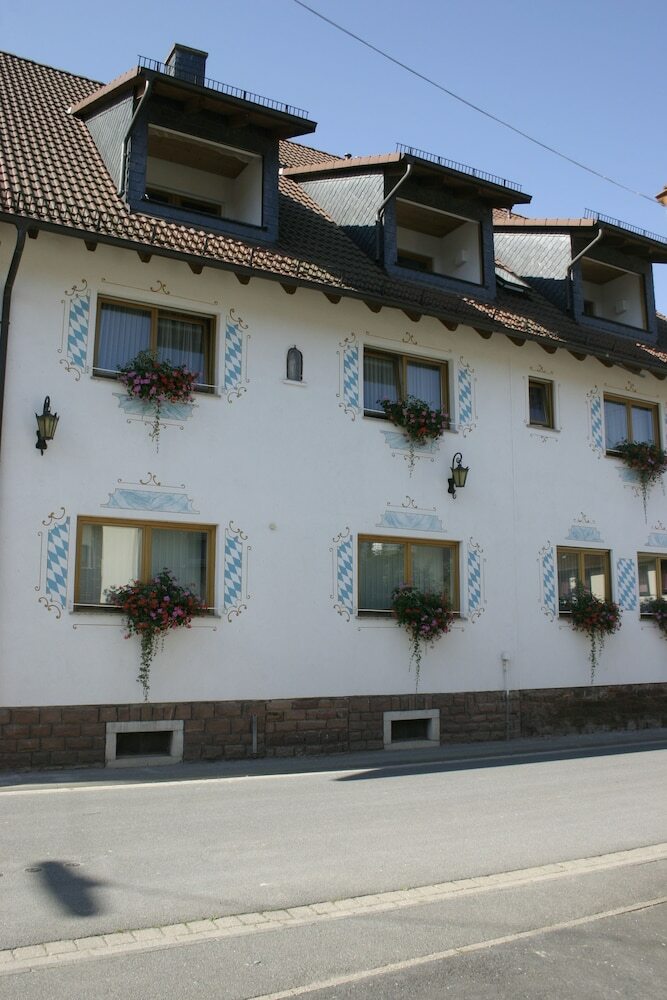 Pension Spessarter Hof Me�ner Betriebs Gmbh