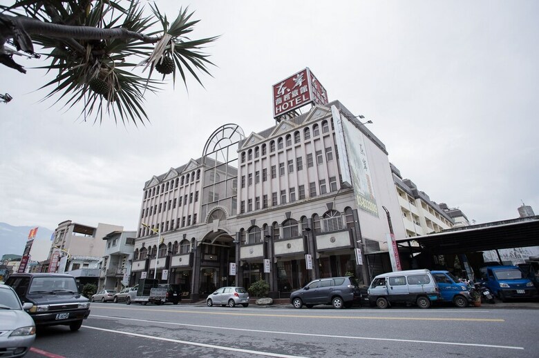 East Coast Hotel