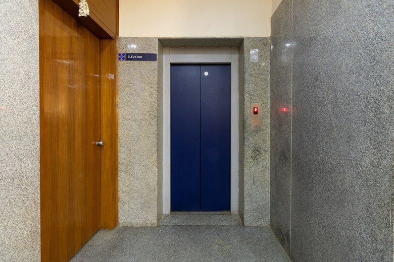 Hotel Oyo 9251 Grand Krishna