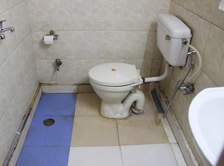 Oyo 2407 Hotel Gera's M1