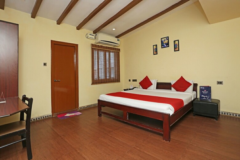 Oyo 2207 Hotel Transit