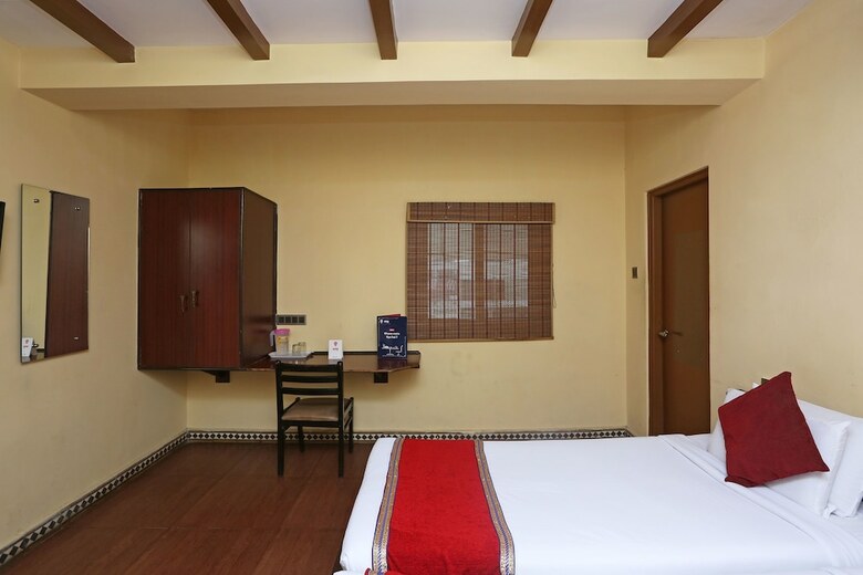 Oyo 2207 Hotel Transit