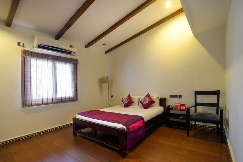 Oyo 2207 Hotel Transit