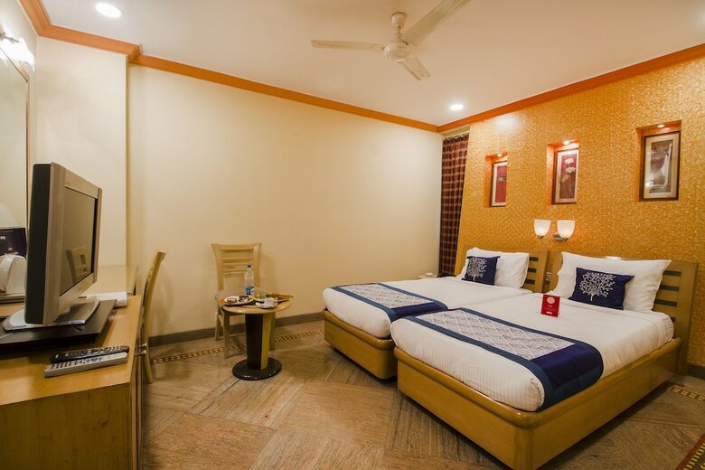 Hotel Oyo 9303 Celebrity Skyhy Rooms